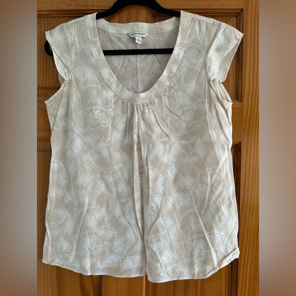 Banana Republic blouse- Size small